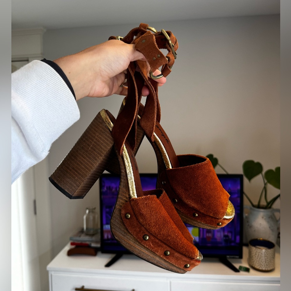 FREE PEOPLE platform heels
